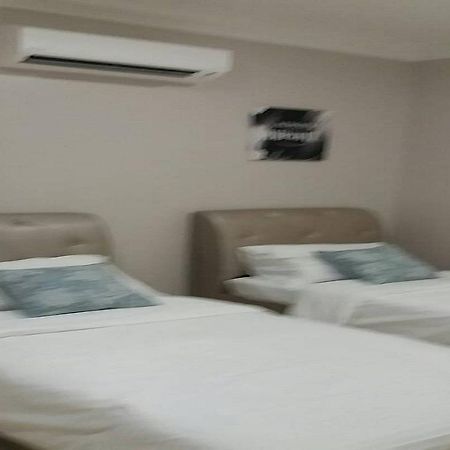 Ayer Keroh Melaka Homestay Екстериор снимка